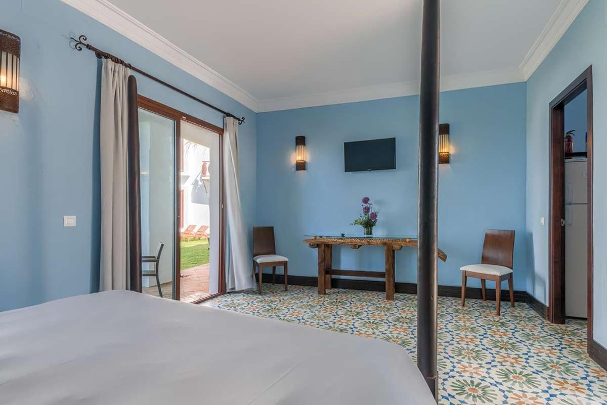Apartamentos Turisticos Bahia De Trafalgar Zahora Dış mekan fotoğraf