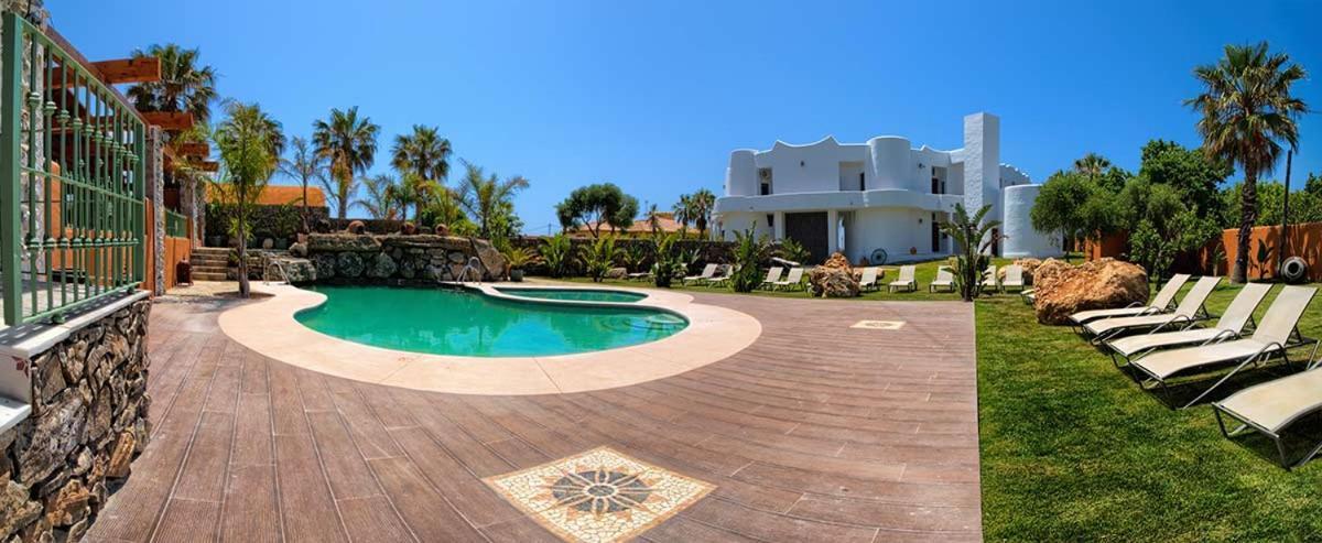 Apartamentos Turisticos Bahia De Trafalgar Zahora Dış mekan fotoğraf